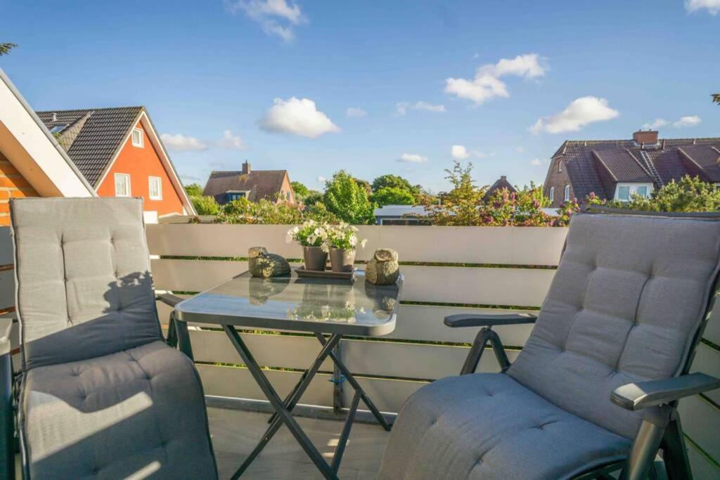 Maritim Und Individuell In Wenningstedt Mit Balkon Apartman Kültér fotó